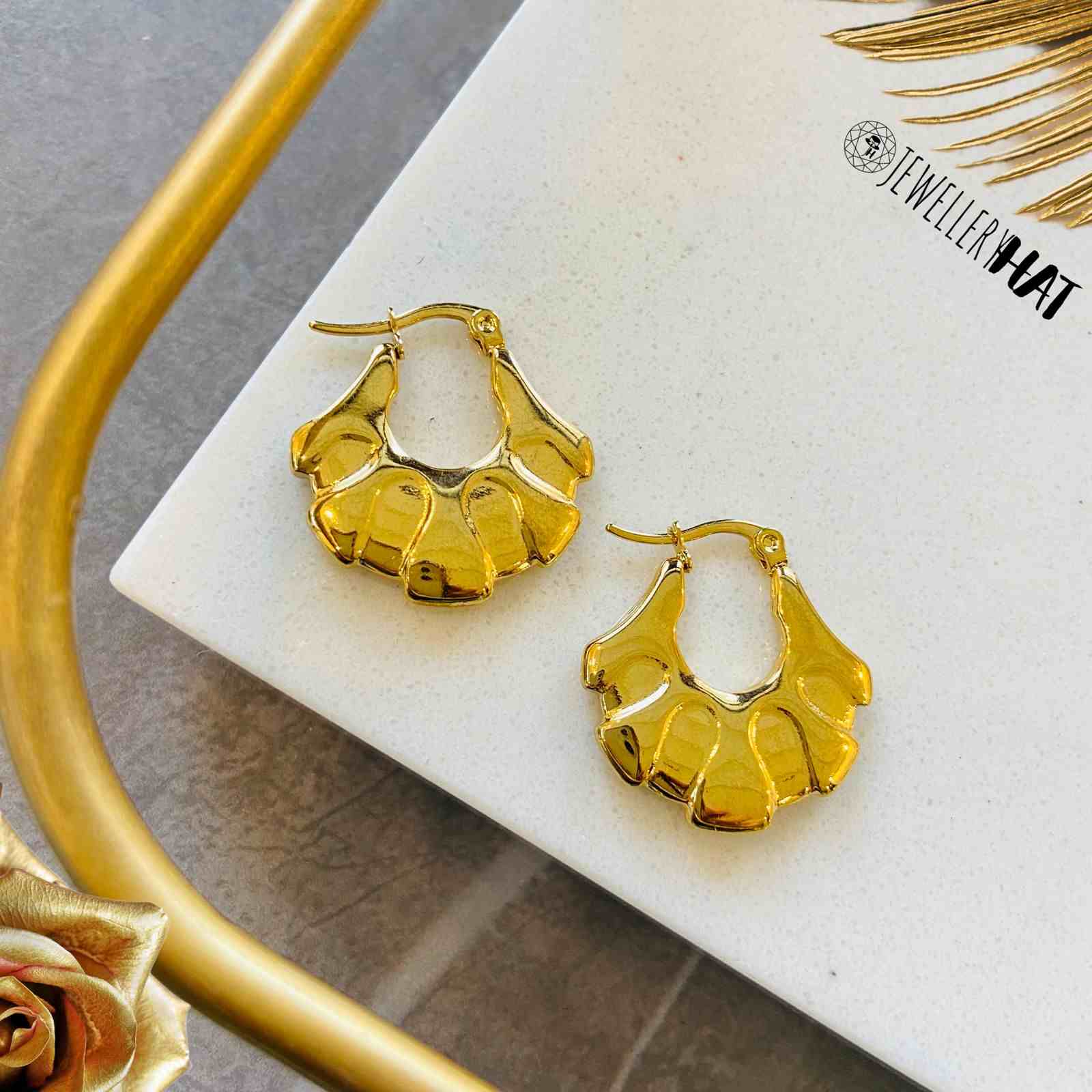 Sone ki kan ki ring Clearance