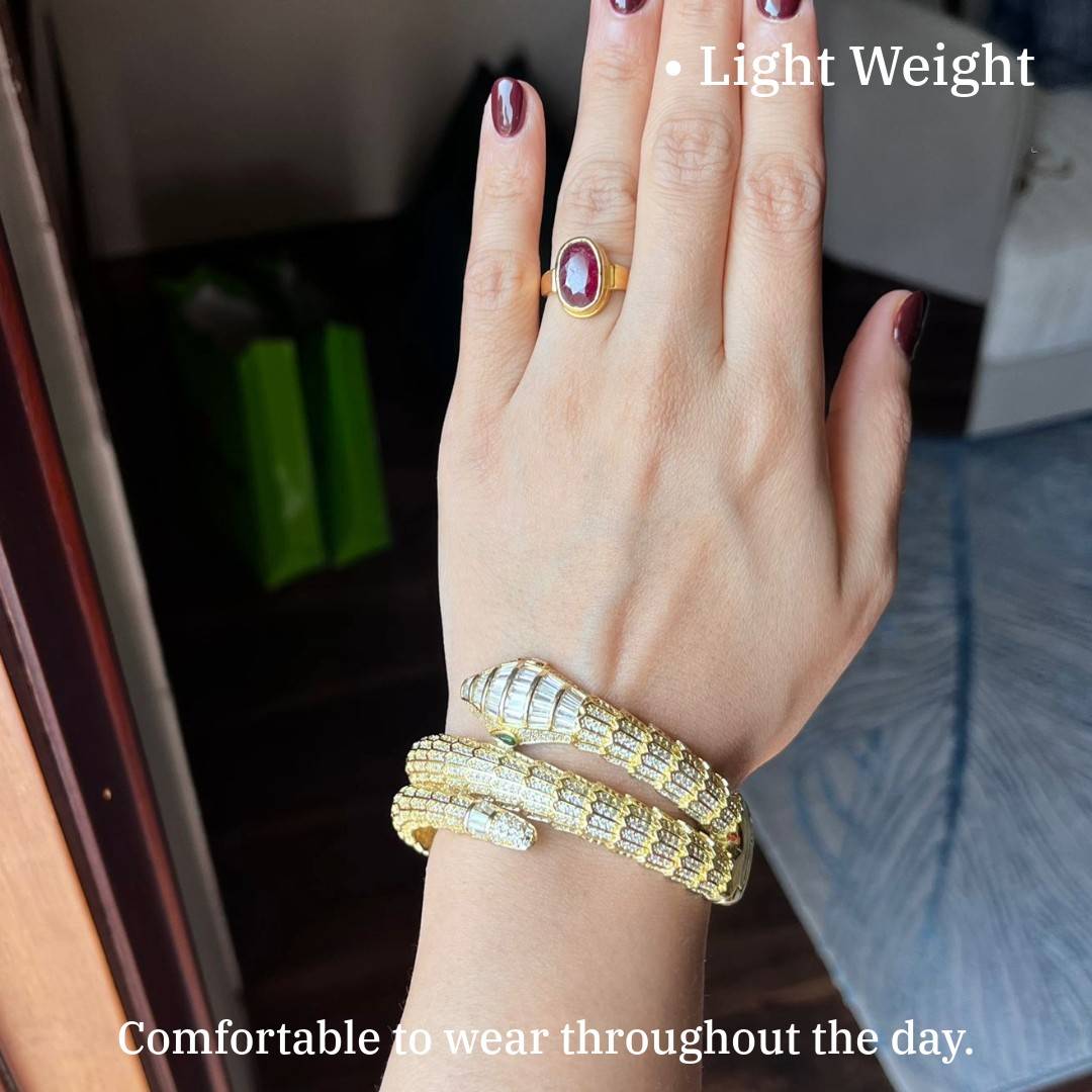 Serpent Bracelet Gold