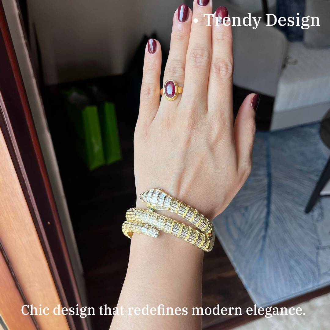 Serpent Bracelet Gold