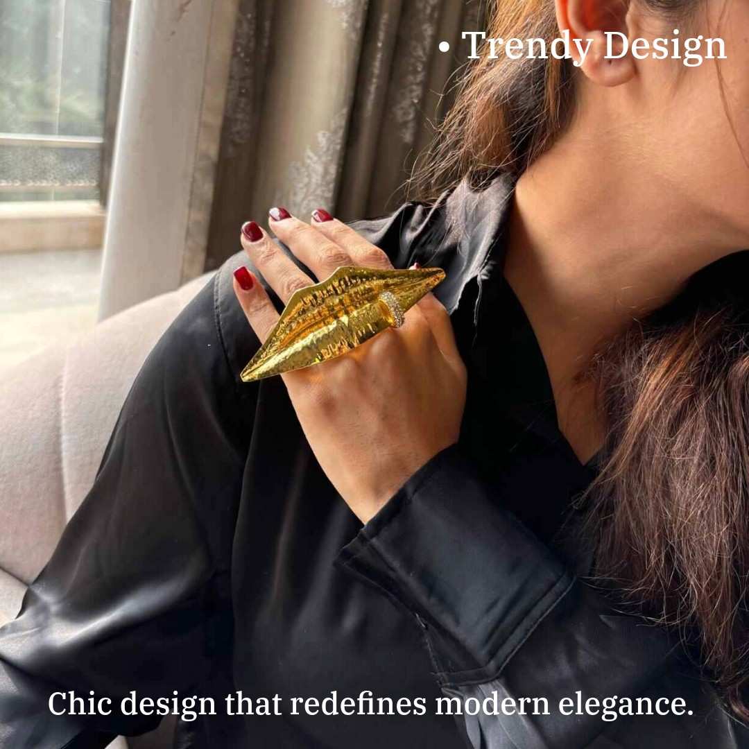 Big Lips Ring | Gold Plated | Anti-Tarnish | Water Resistant | Gift Box Packing