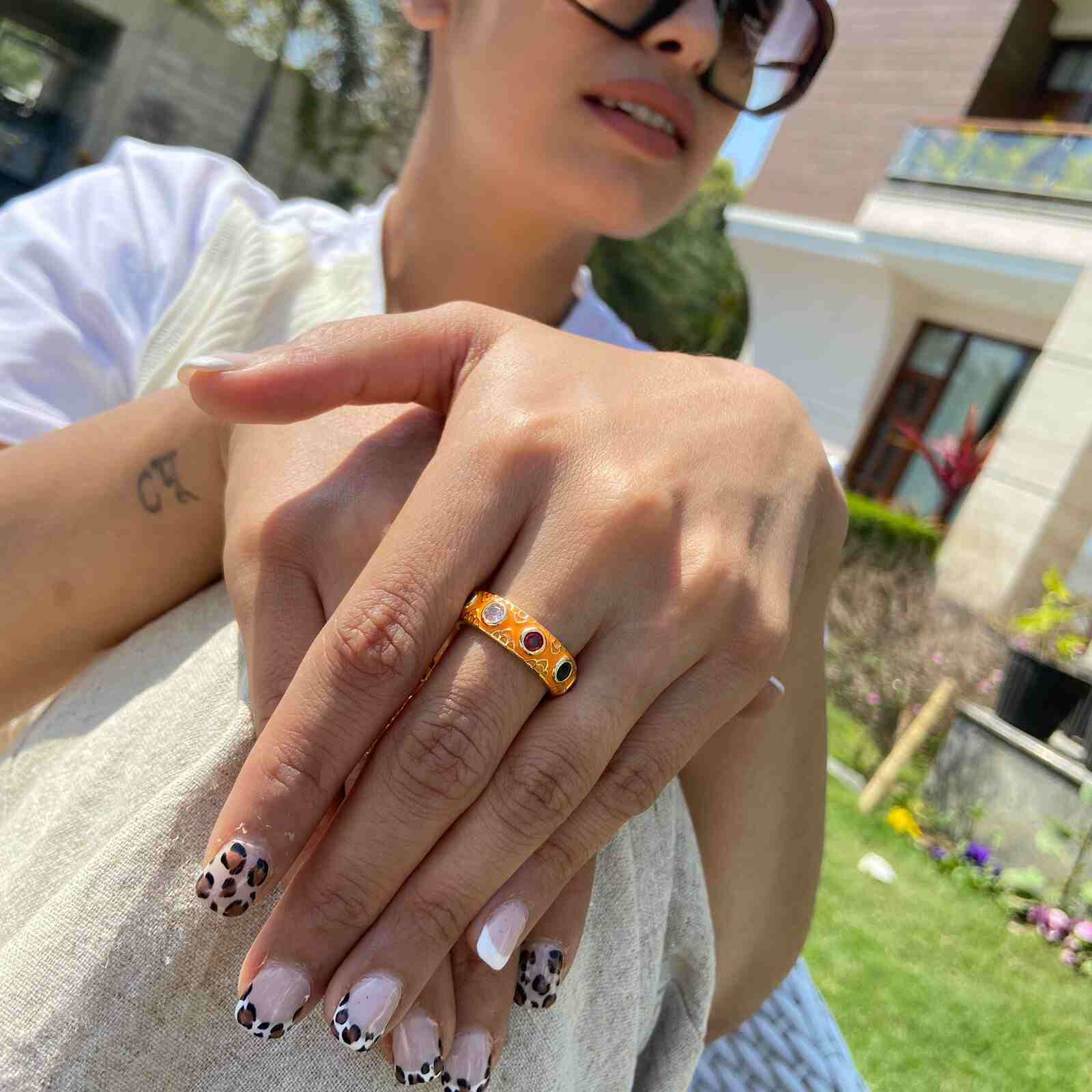 Fancy Ring Ladies Gold Plated Fancy Ring for Girls Artificial