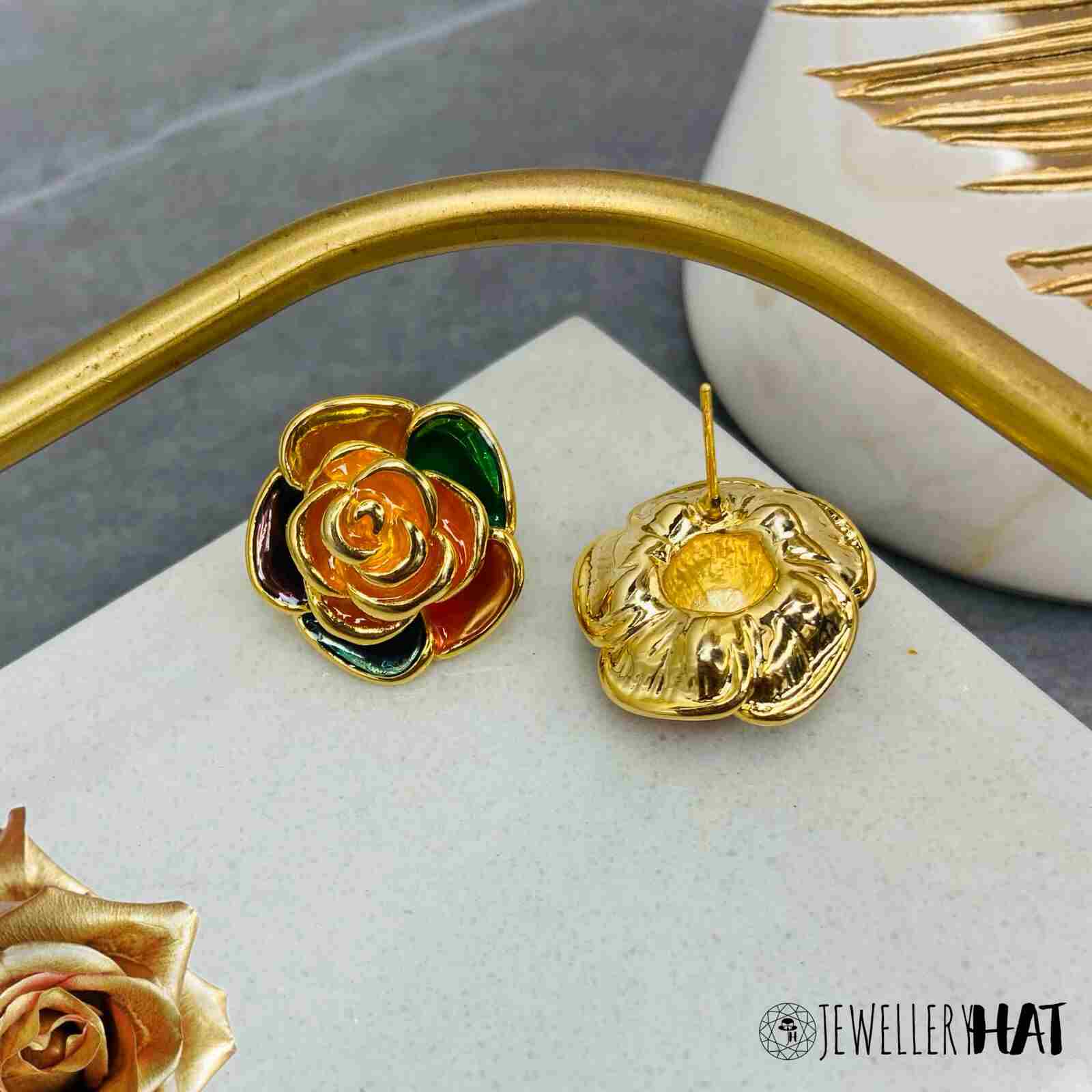 Floral Earrings Gold