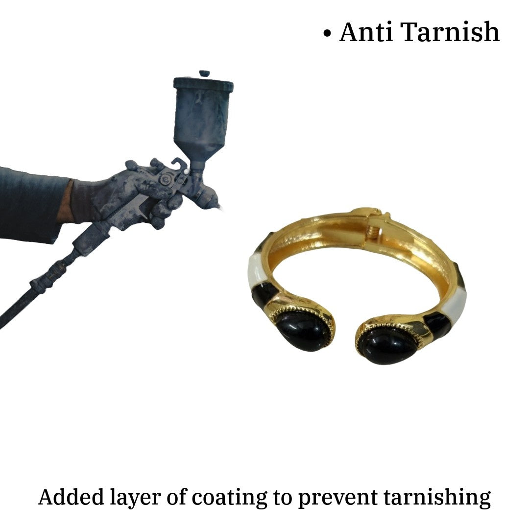 Gold Plated Hinged Bracelet with Black Ends, Open Cuff Bangle, Adjustable, Fashion Jewelry for Women, Anti Tarnish, Water Resistant, Lightweight, Gift Packaged