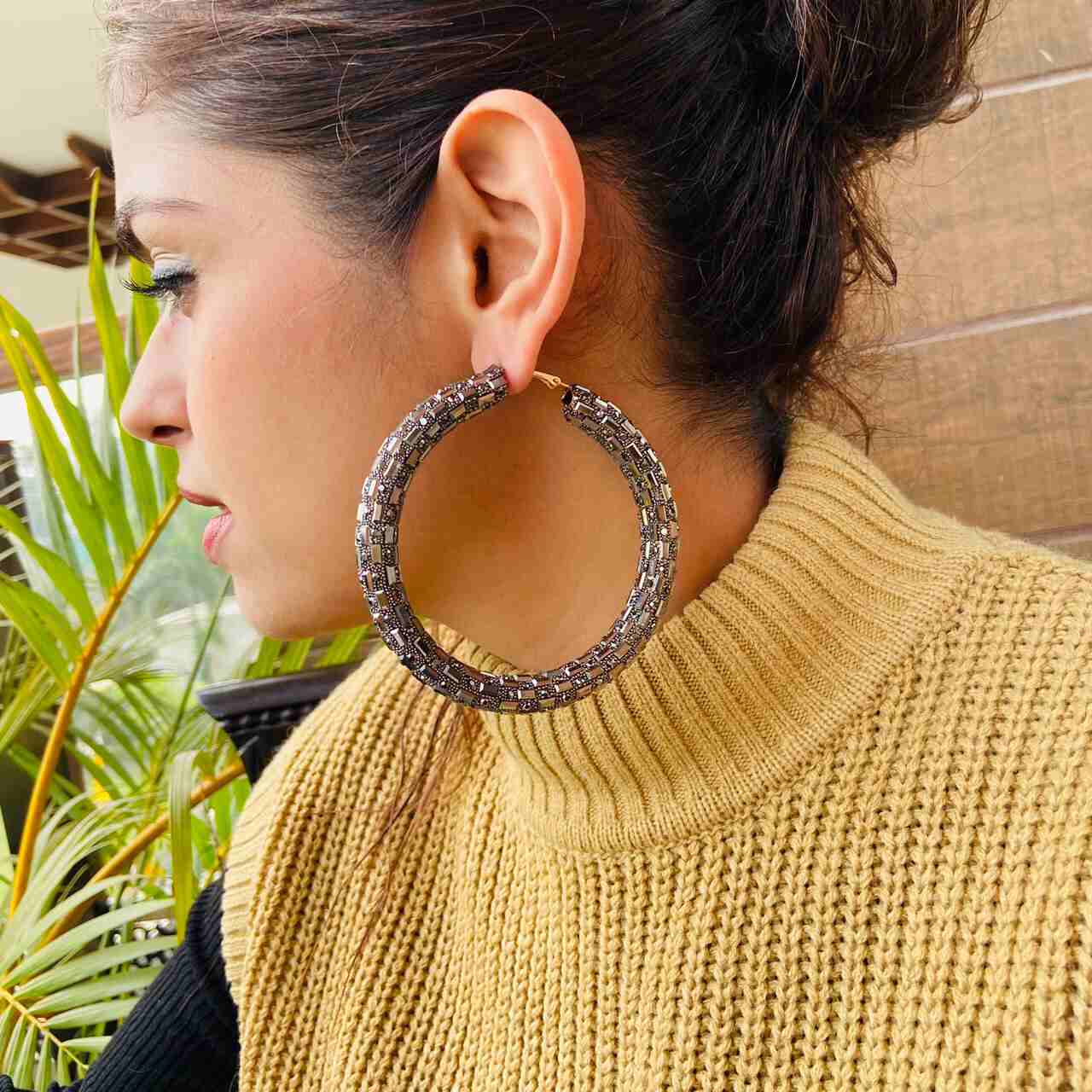 Hoop Earrings Gold Design
