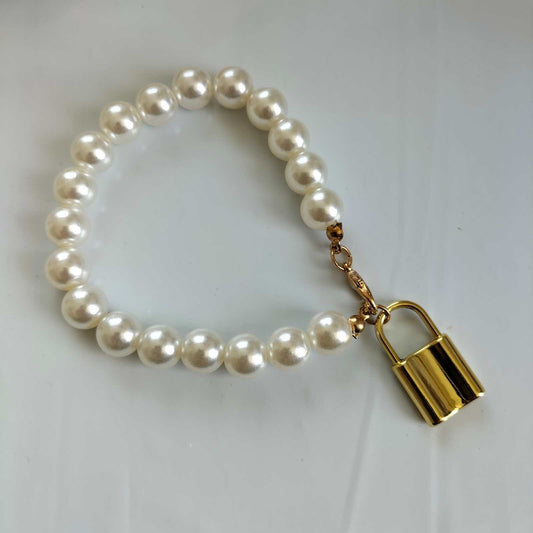 Pearl Bracelet Locked Gold Plated Chain - Fashion Jewellery By Jewellery Hat July 2022