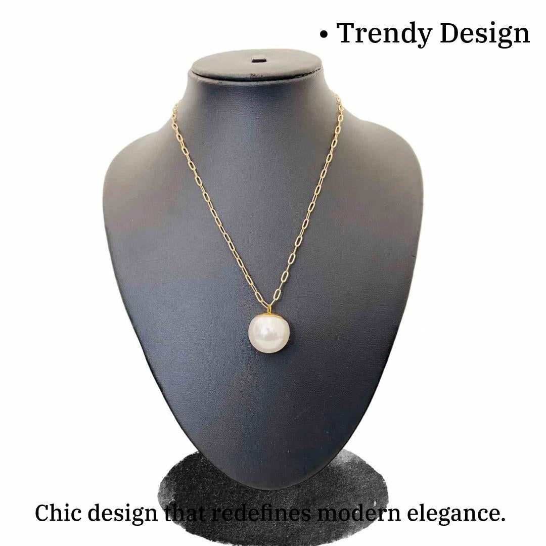 Necklace With Pearl and Gold | 18 Karat Gold | Costume Jewellery for Ladies