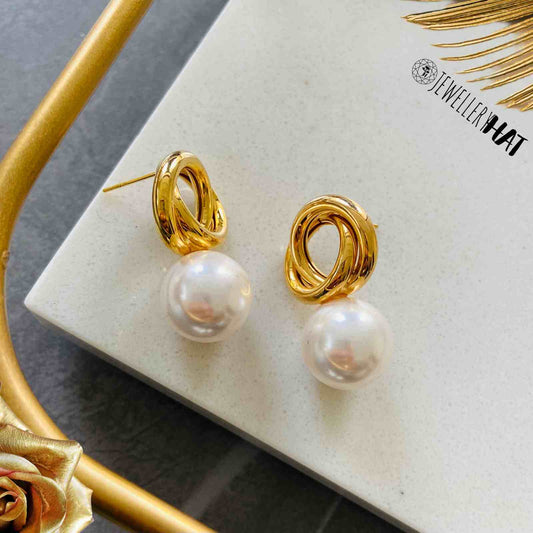 Pearl Stud Earrings in Gold