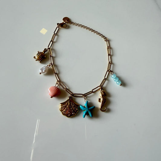 Ocean Charm Bracelet for Women, Stylish Sea Life Theme with Turtle, Seahorse, Starfish, Shell and Pearl Charms