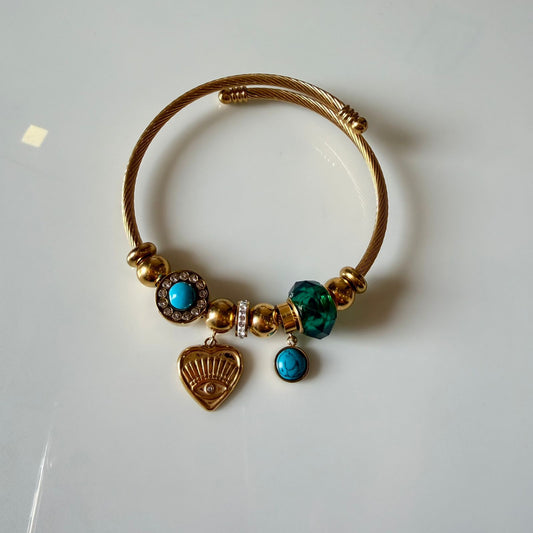 Stylish Gold Plated Cable Wire Bracelet for Women, Adjustable Bracelets, Green Crystal, Heart Charm, Anti Tarnish, Water Resistant, Lightweight, Gift Packaged