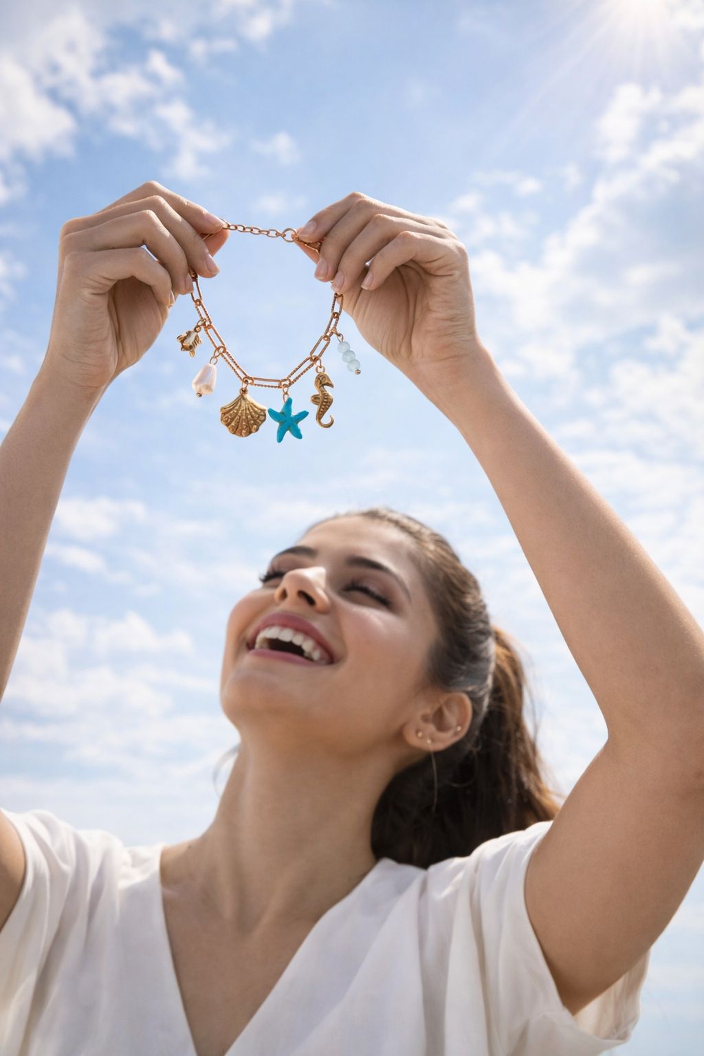 Ocean Charm Bracelet for Women, Stylish Sea Life Theme with Turtle, Seahorse, Starfish, Shell and Pearl Charms