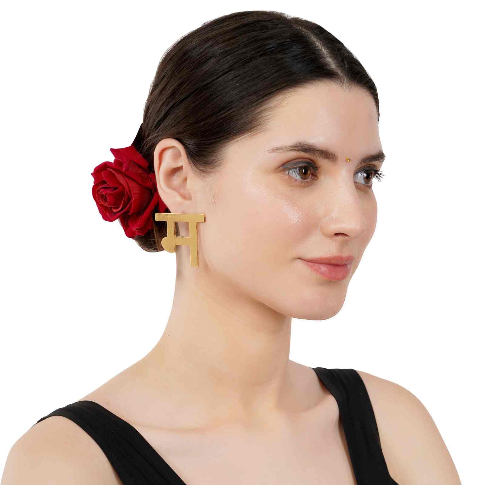 Discover 138+ earrings hindi meaning super hot seven.edu.vn